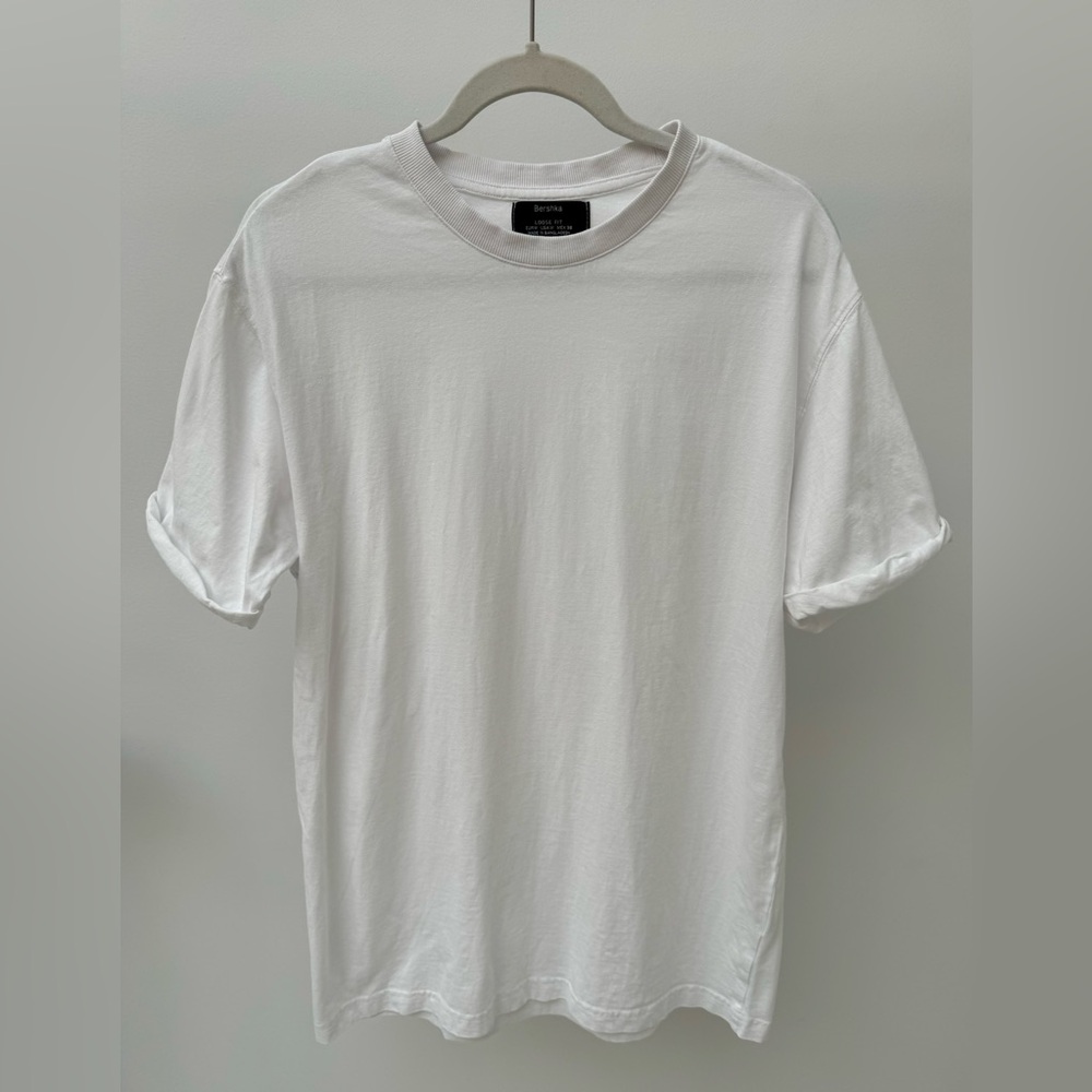 Bershka Men's Loose Fit‎ T-Shirt in White, Size M